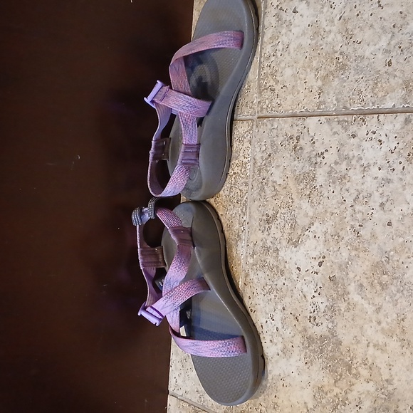 Chaco Z Cloud Adjustable Strap Sandals Purple And Pink Print Kids Size 4 - Picture 3 of 6